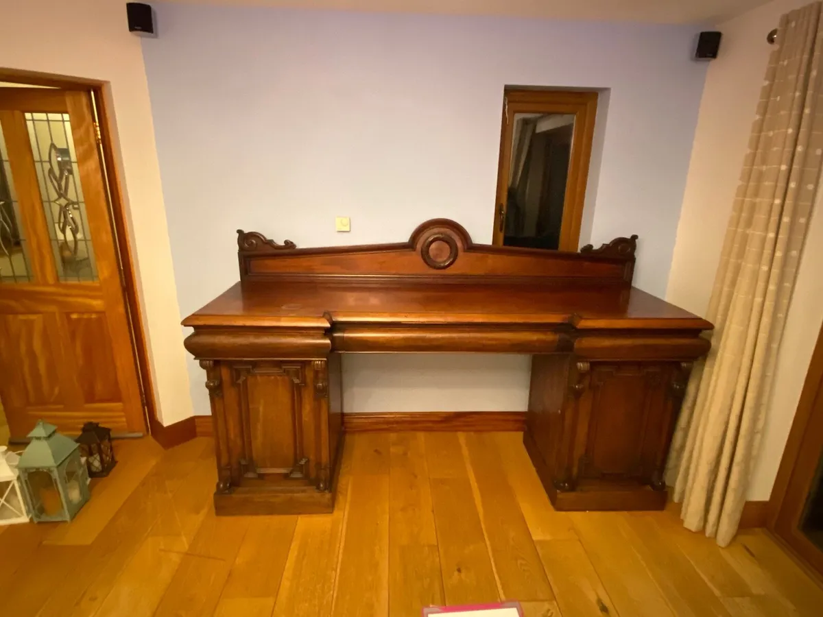 Mahogany sideboard - Image 1
