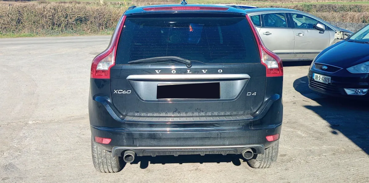 2016 VOLVO XC60 2.0 DIESEL FOR BREAKING! - Image 2
