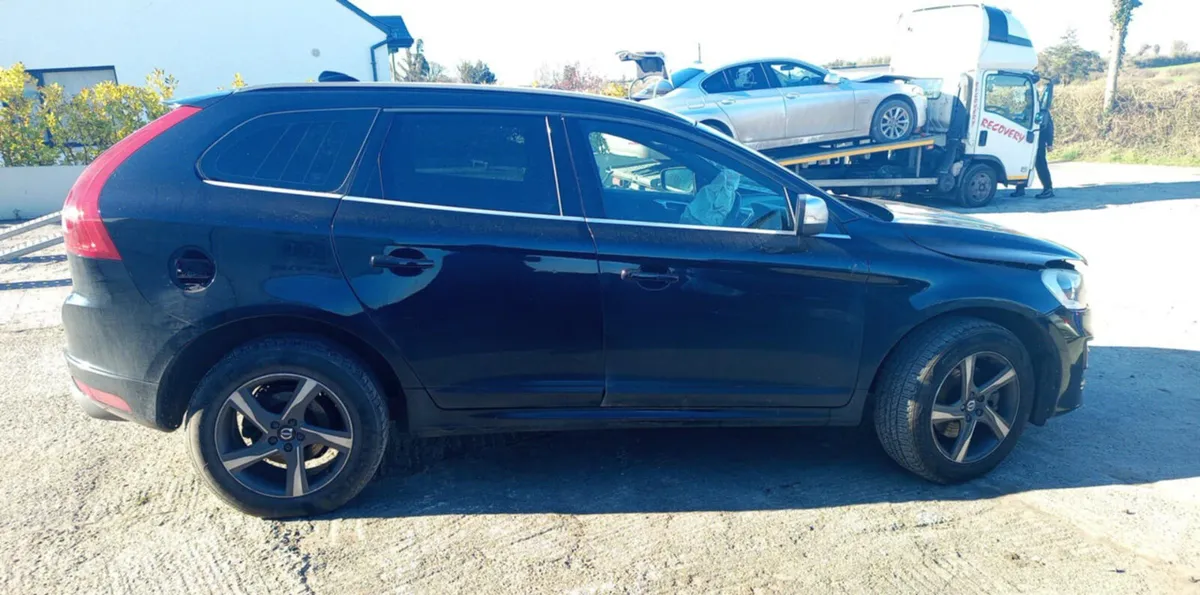 2016 VOLVO XC60 2.0 DIESEL FOR BREAKING! - Image 4