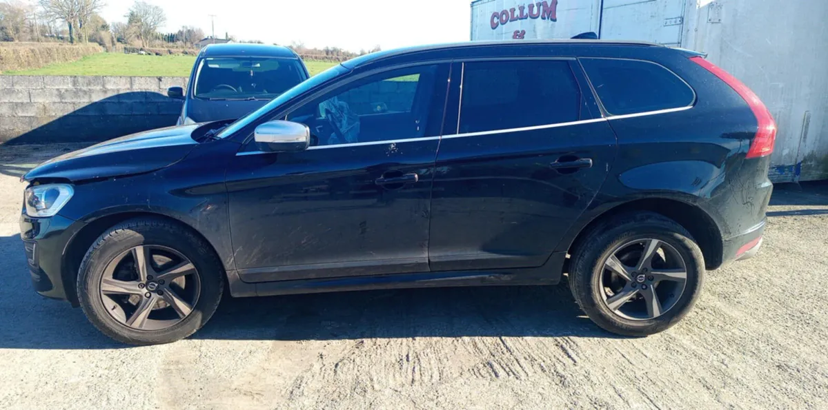 2016 VOLVO XC60 2.0 DIESEL FOR BREAKING! - Image 3