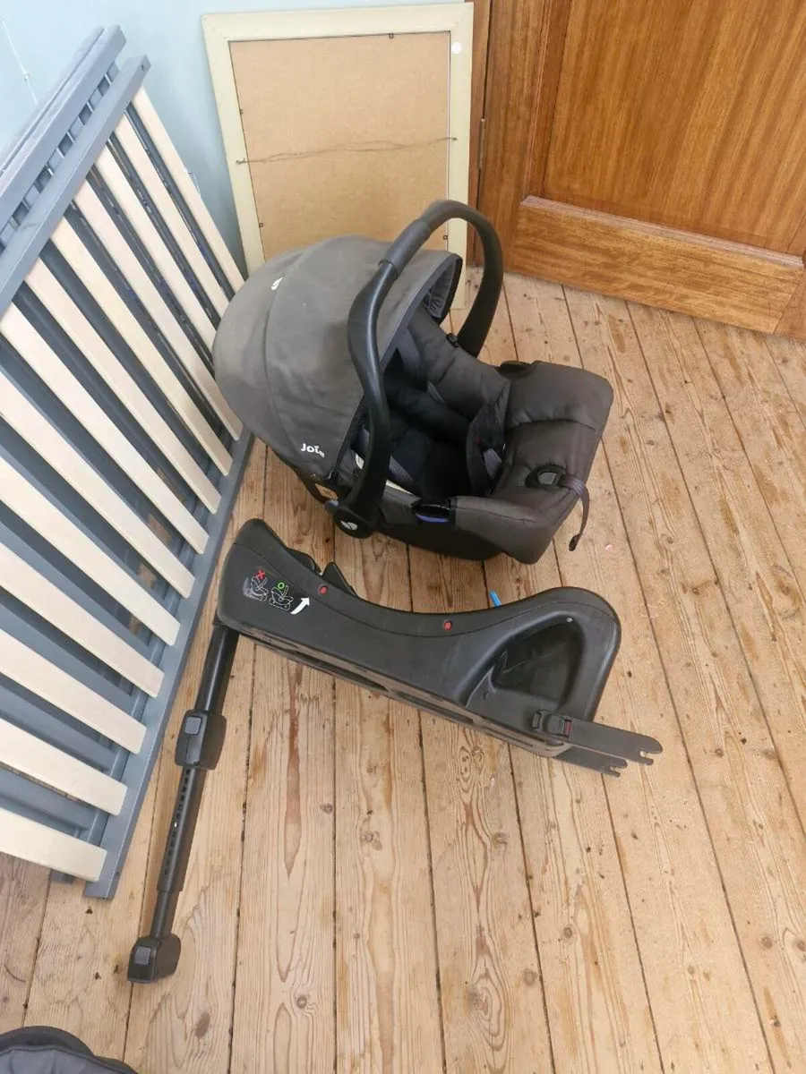 Travel system - buggy Joie make - Image 3
