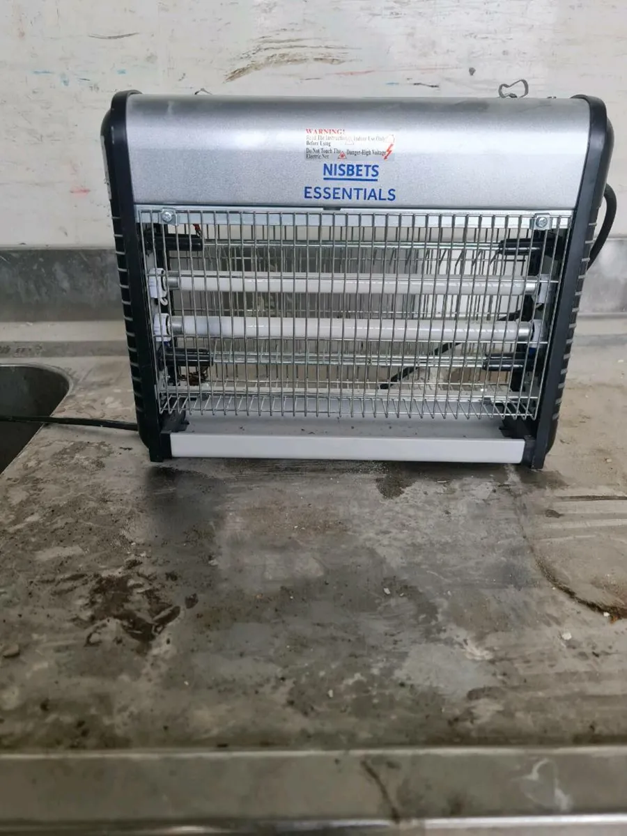 Sink/tall tables - Image 3