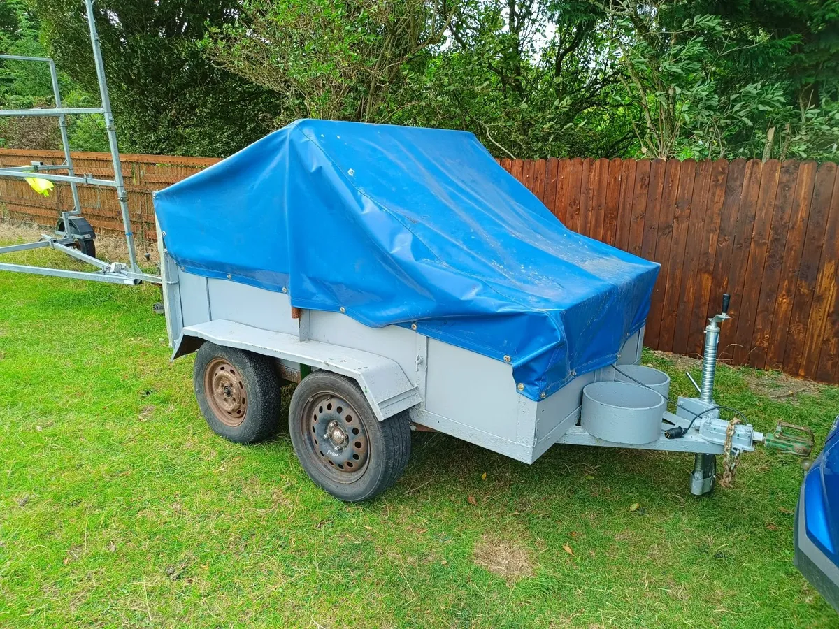 Trailer - Image 1
