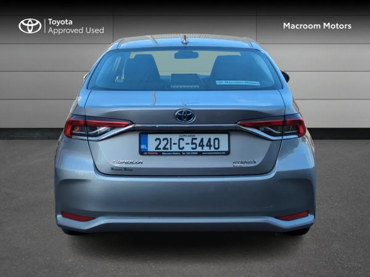 Toyota Corolla HYB Luna Saloon 4DR Auto - Image 4