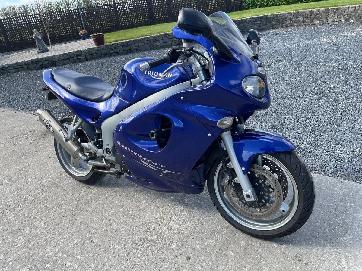 Triumph Sprint 2003 - Image 1