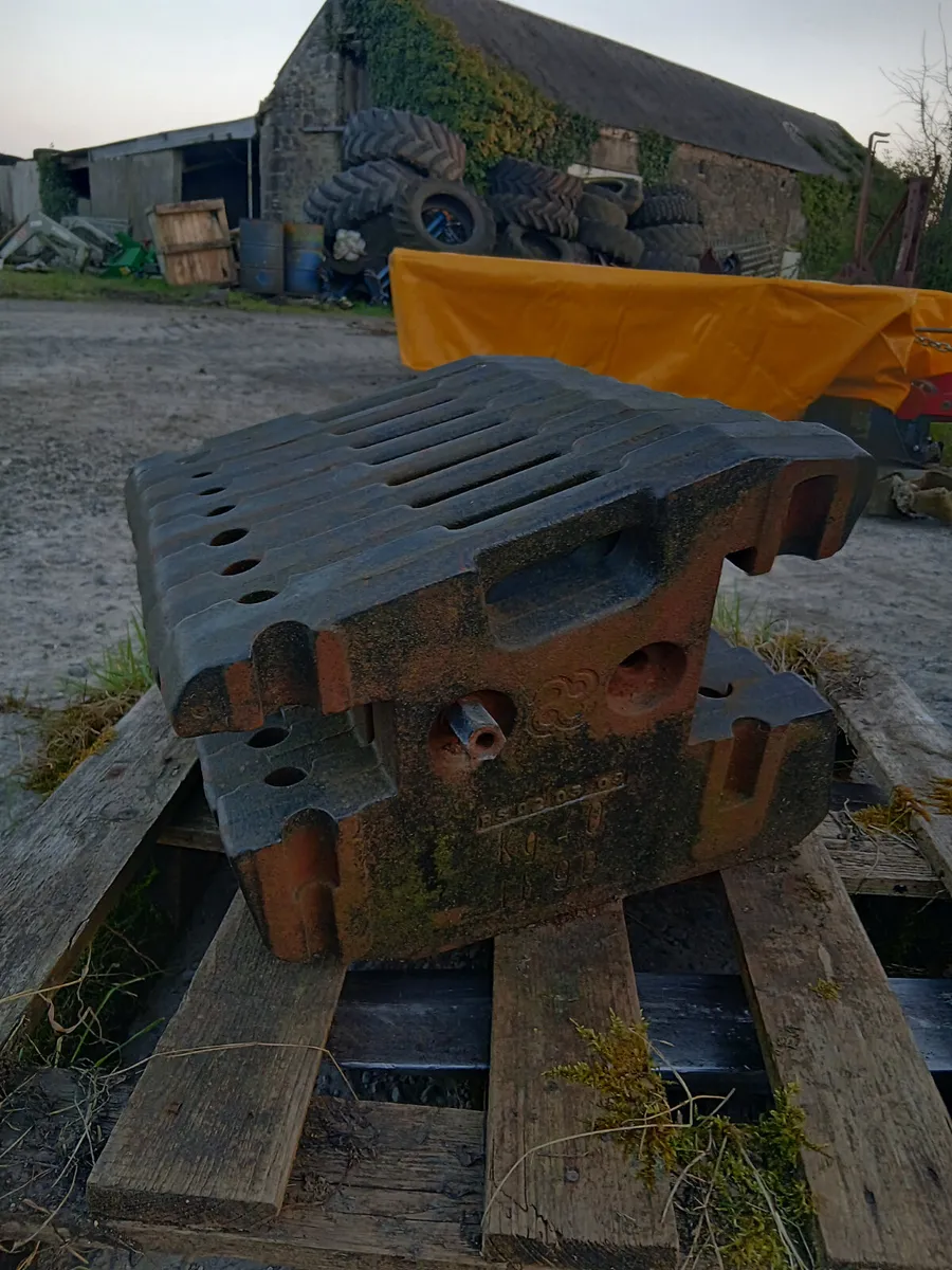 Deutz weights for sale. - Image 3