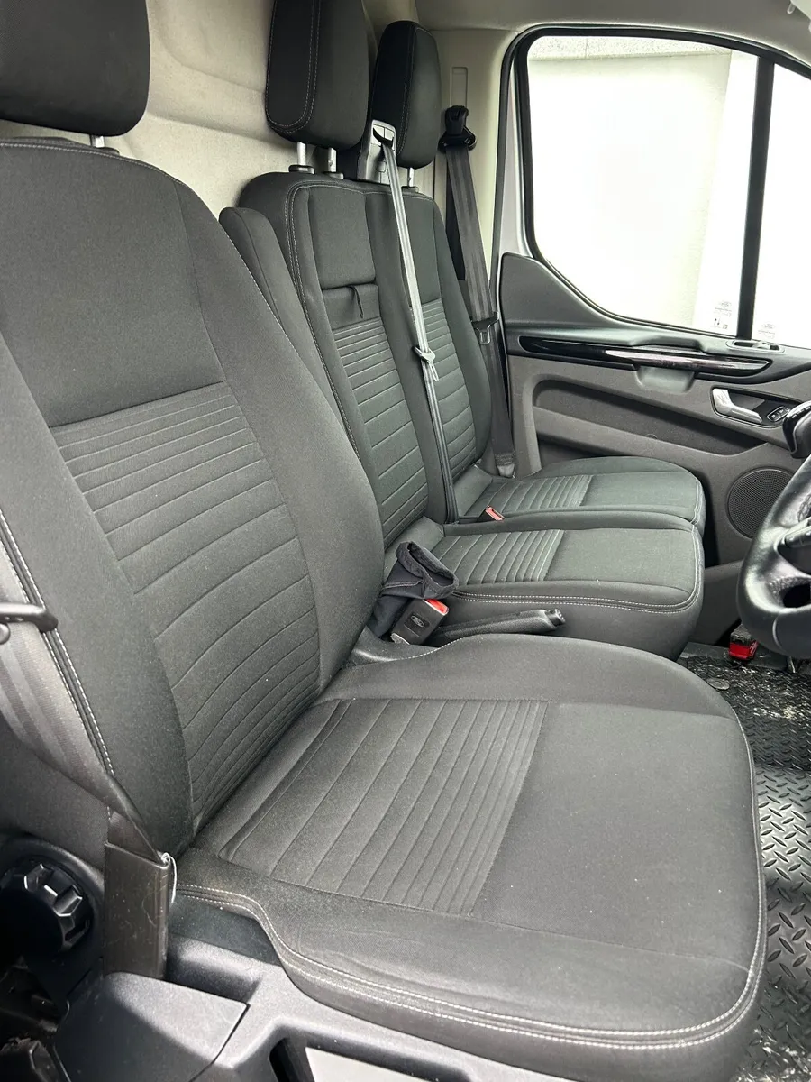 Ford Transit Custom 2022 - Image 4