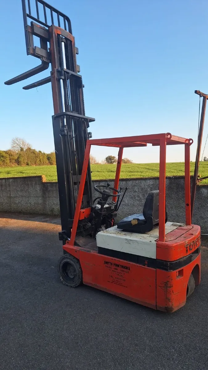 Forklift - Image 1