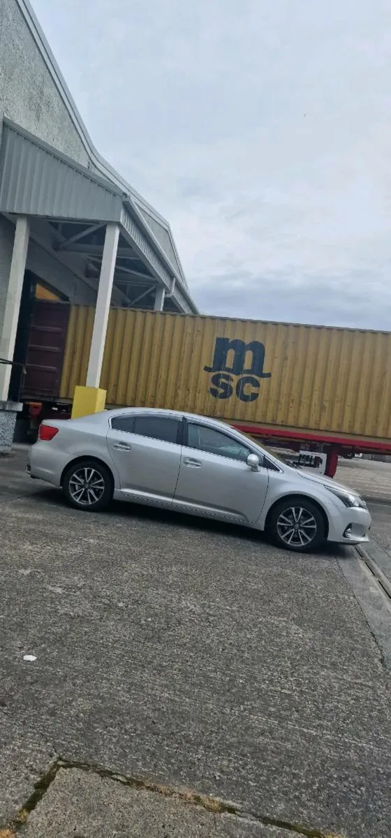 2015 avensis for sale in dublin - Image 4