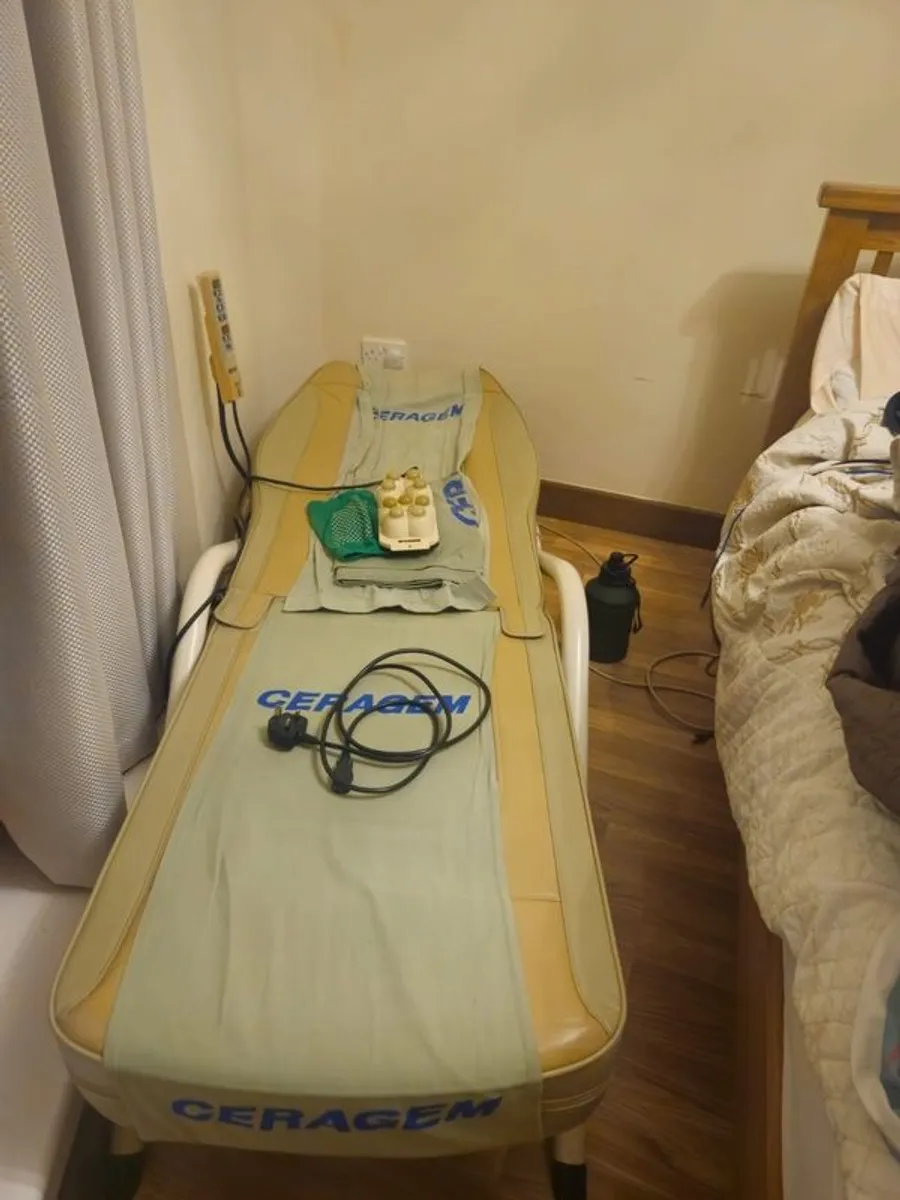 Seragem -e  Massage Bed - Image 1