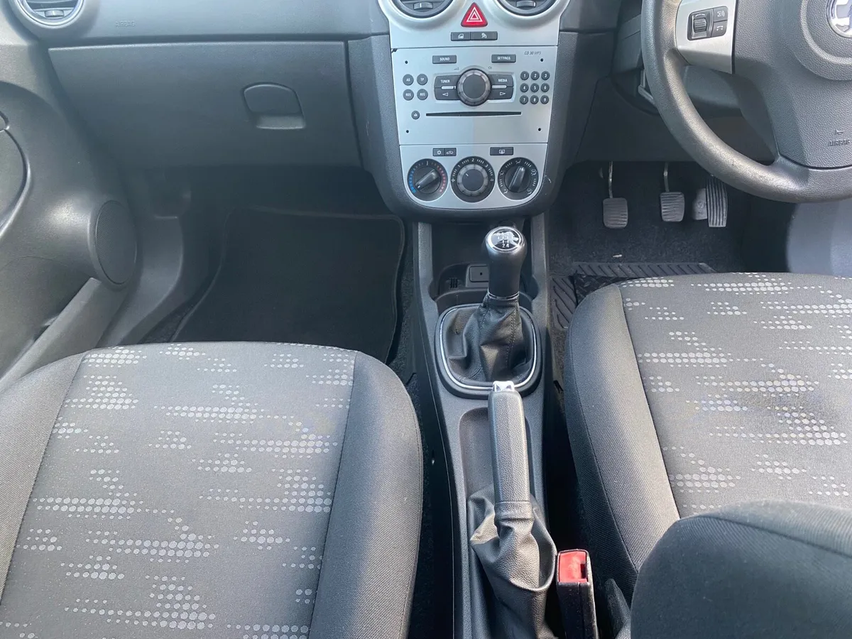 2014 Vauxhall Corsa Diesel - Image 3