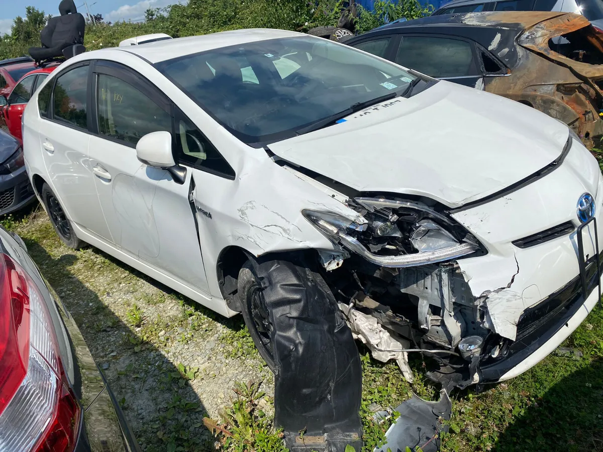 2014 Toyota Prius 1.8 Hybrid - Image 4