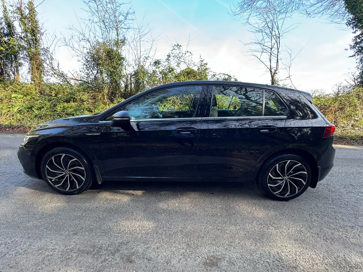 211 VW GOLF 2.0 TDI 115BHP STYLE - Image 3
