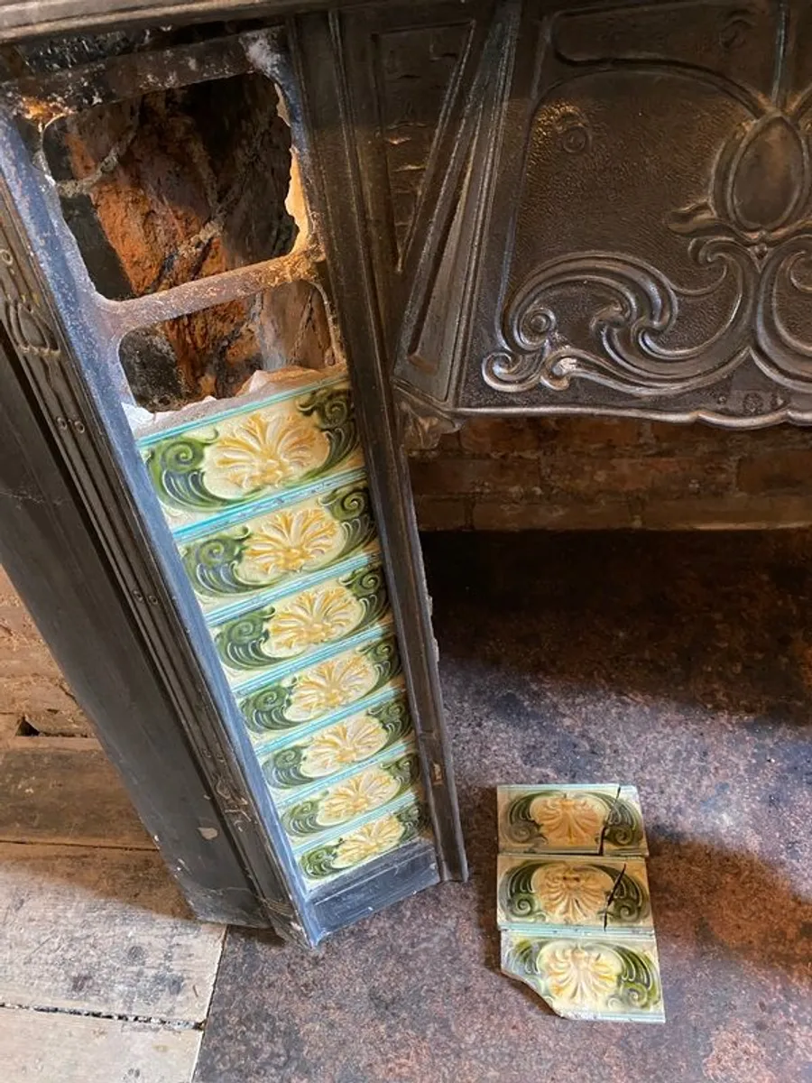 Fireplace - Victorian Cast Iron - Image 2