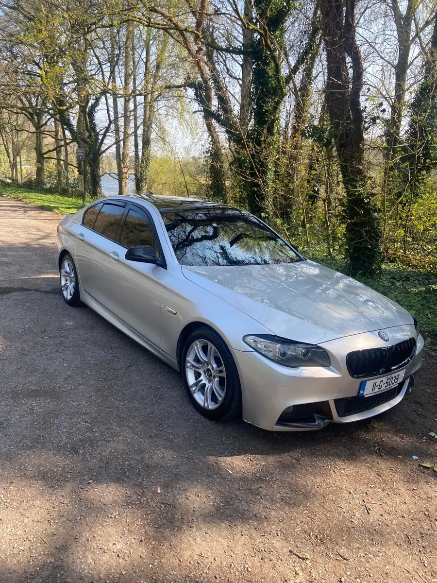 BMW 5-Series 2011 - Image 1