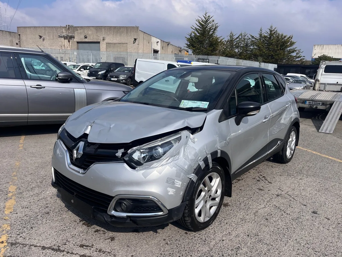 151 Renault Captur - Image 1