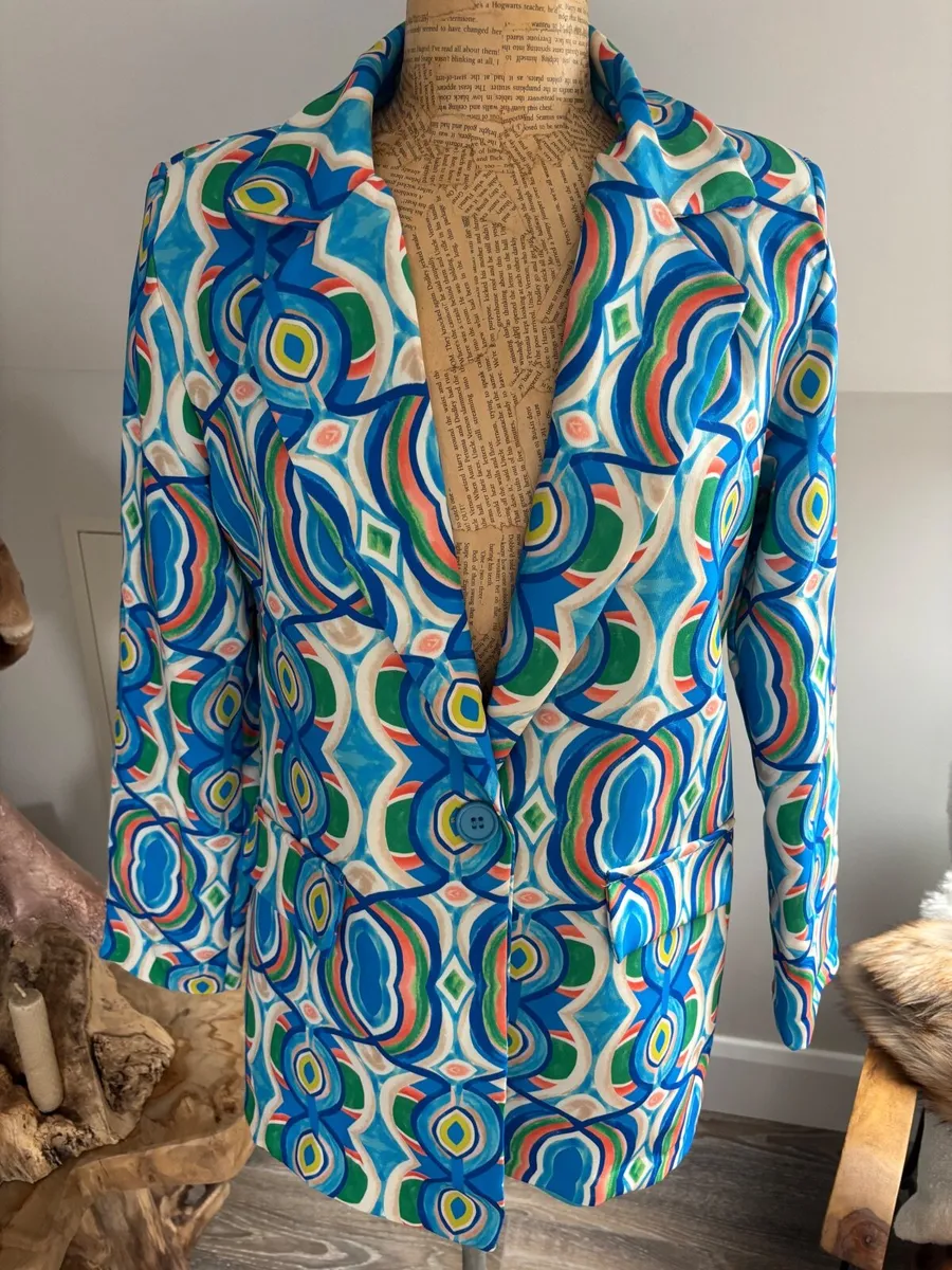 Woman’s jacket - Image 1