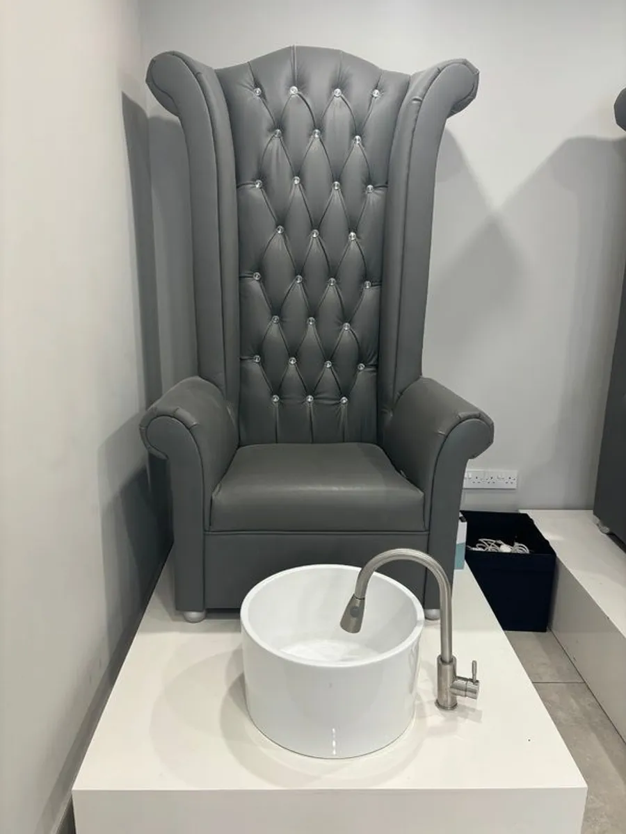 2 x Salon Pedicure Thrones - Image 1