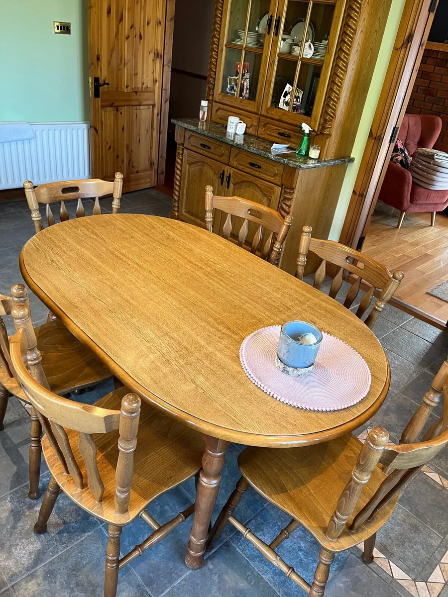 Table and 6 chairs - Image 4