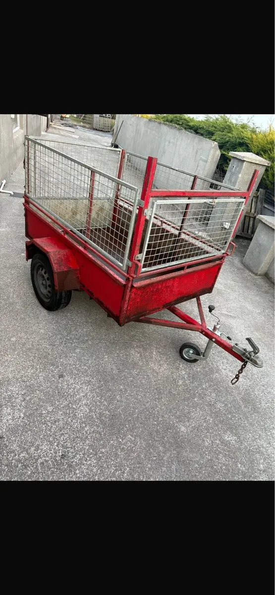Trailer - Image 1