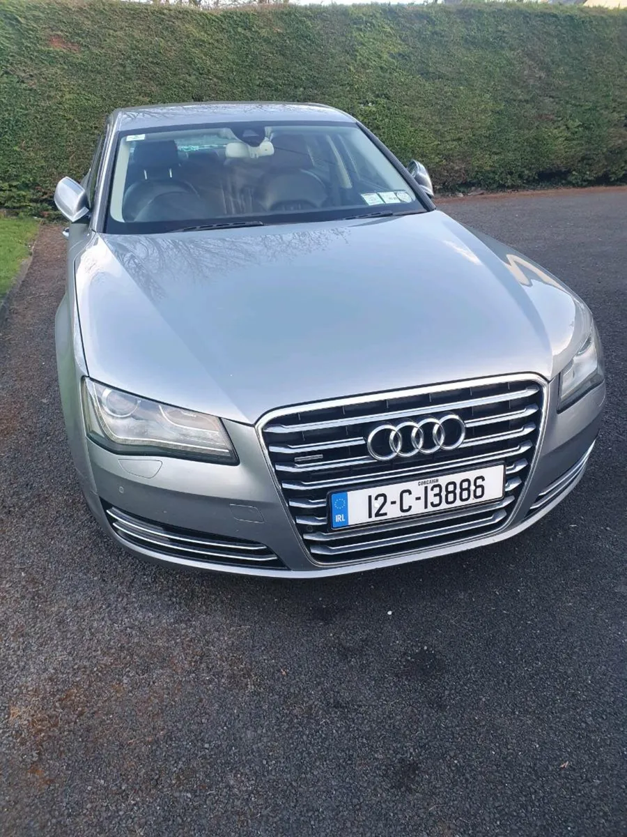 Audi A8 mint condition - Image 1