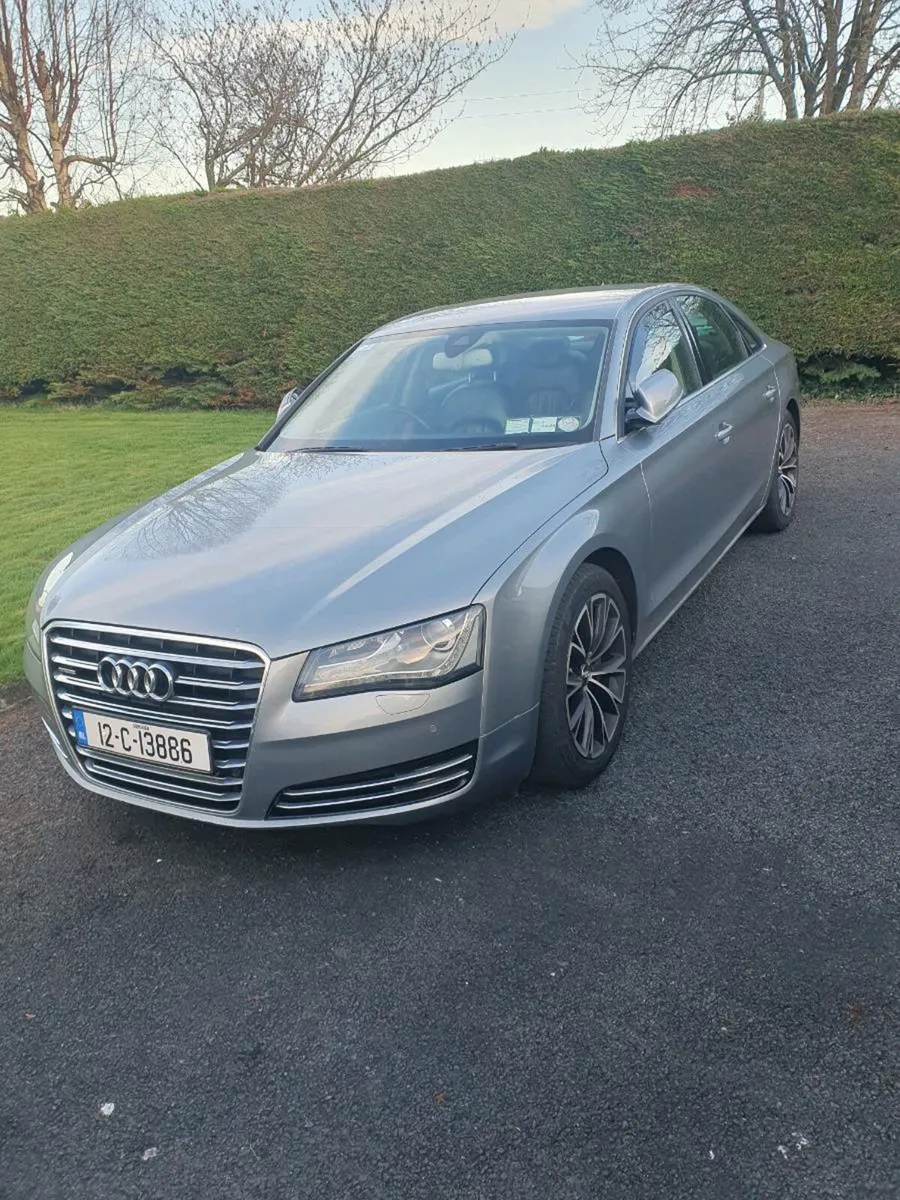Audi A8 mint condition - Image 2
