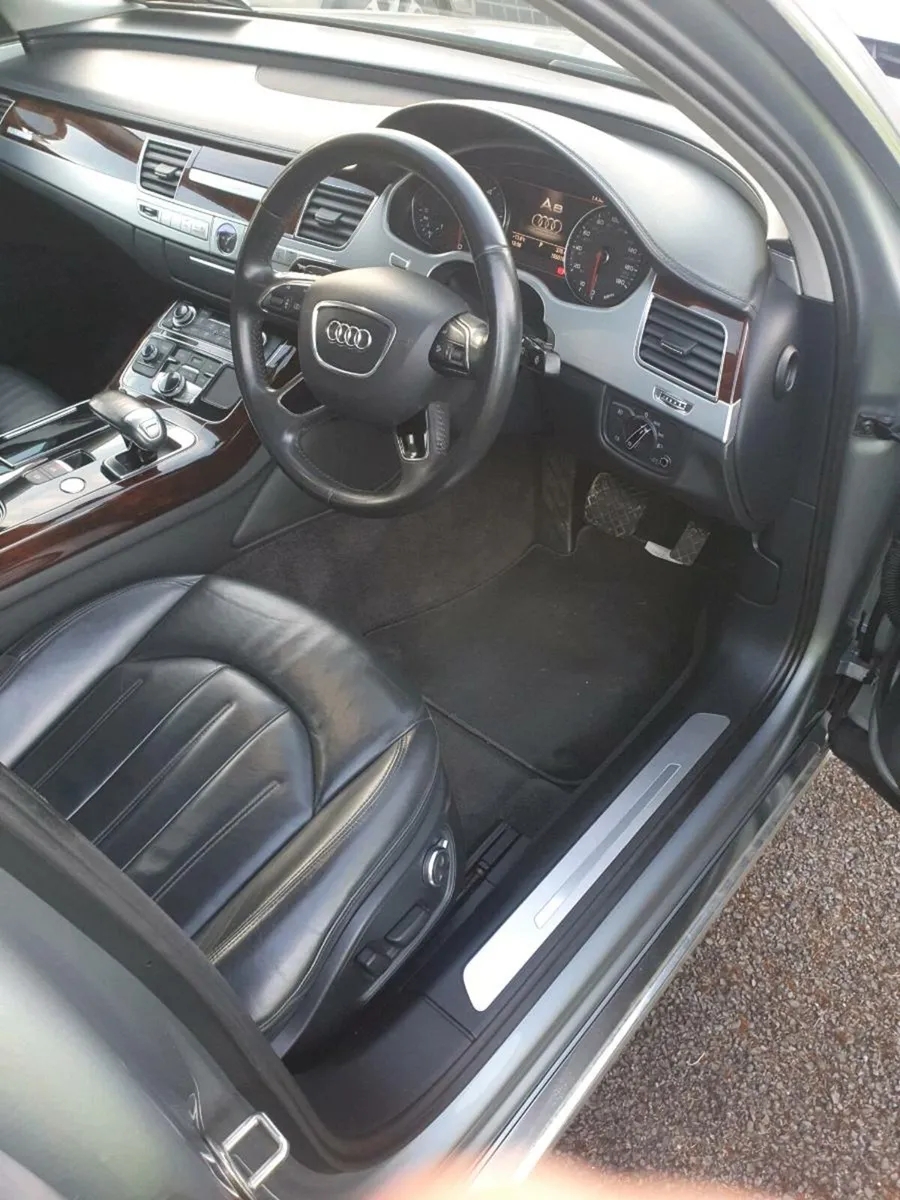 Audi A8 mint condition - Image 3