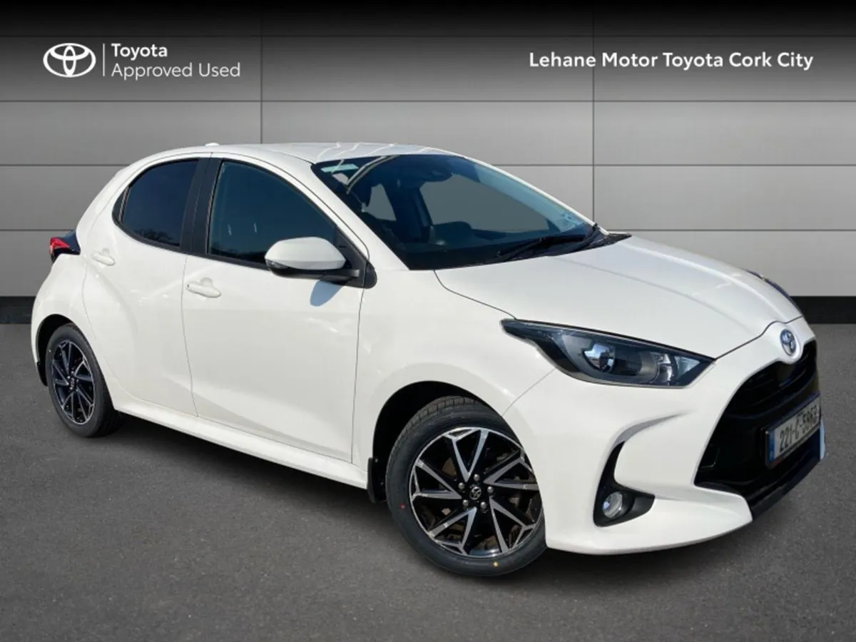 Toyota Yaris 1.0p Luna Sport - Image 1