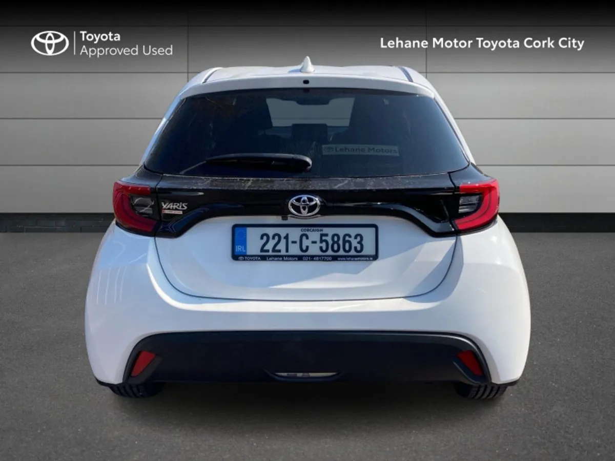 Toyota Yaris 1.0p Luna Sport - Image 4