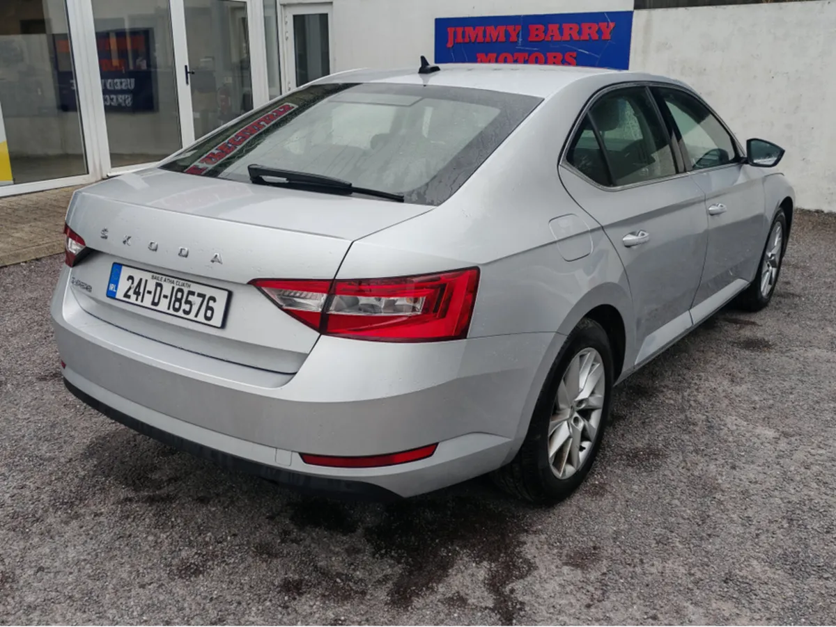 SKODA SUPERB AMBITION 2.0 TDI 150HP - Image 3