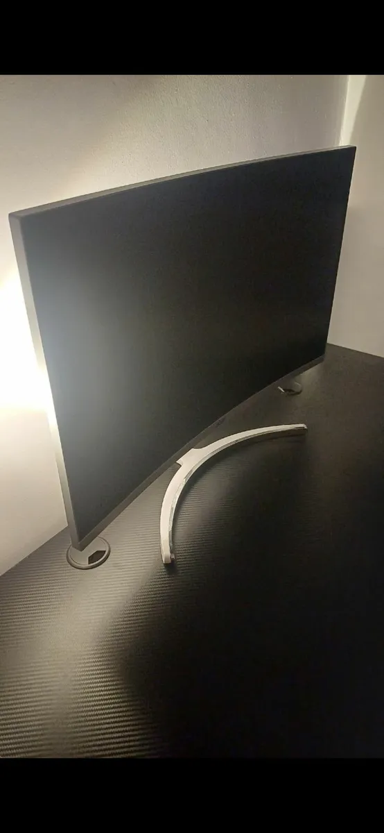 Acer  Curved Monitor - Image 4