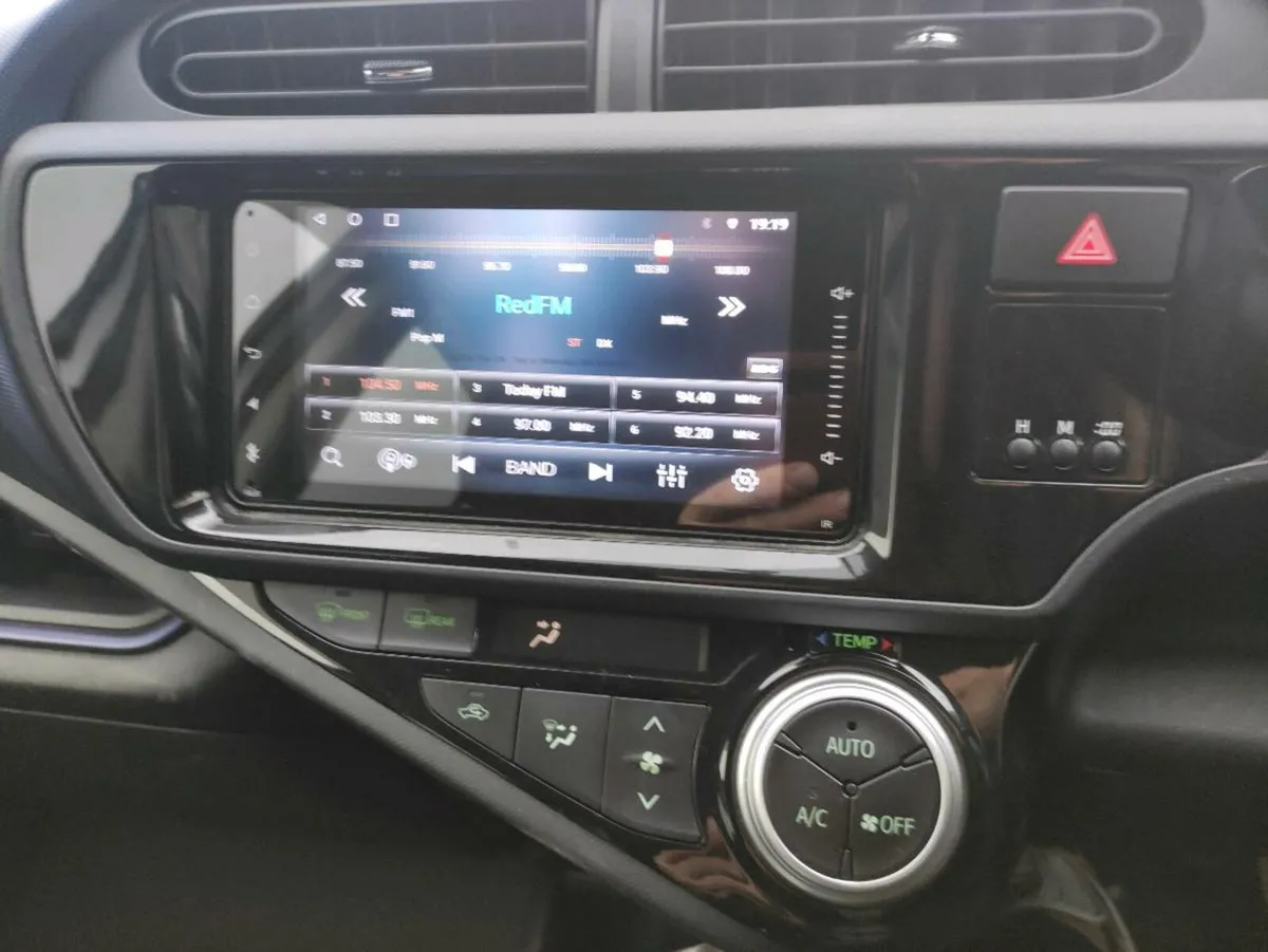 Car - Image 3