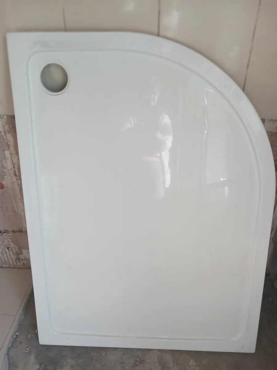 Quadrant shower door and tray brand new - Image 2