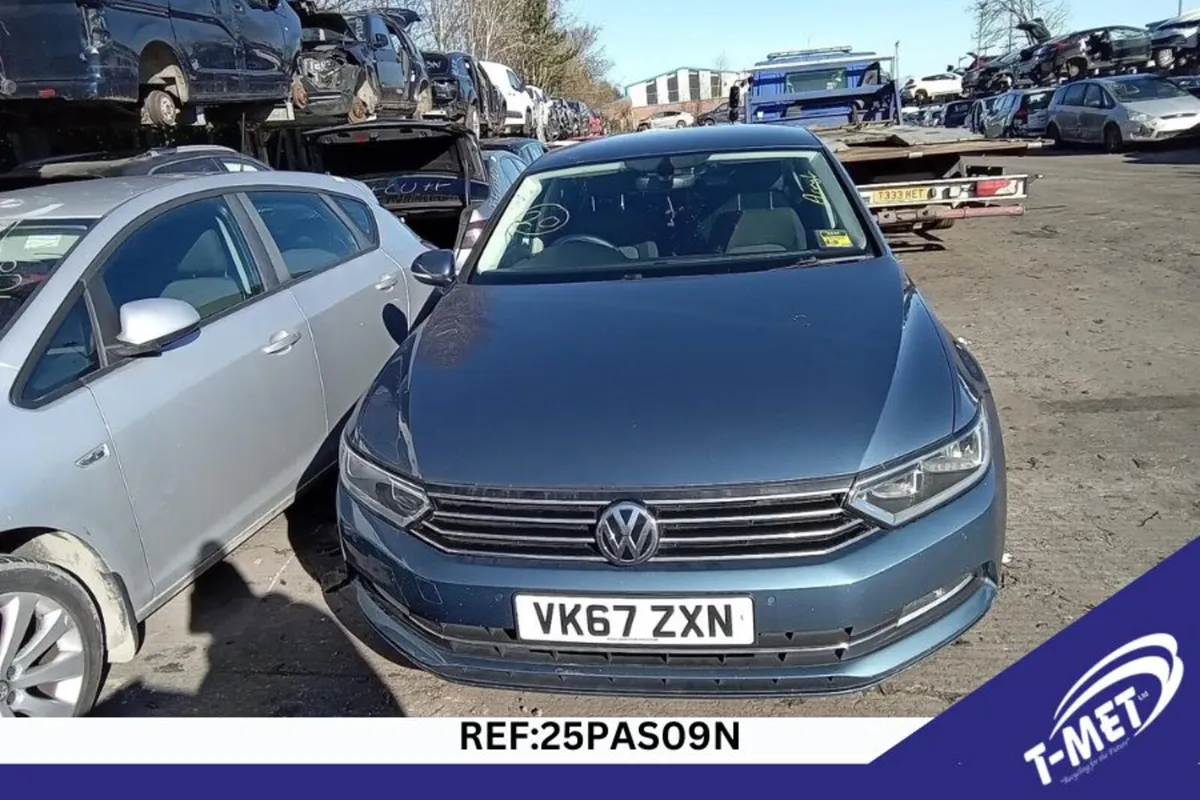 2017 VOLKSWAGEN PASSAT BREAKING FOR PARTS - Image 2