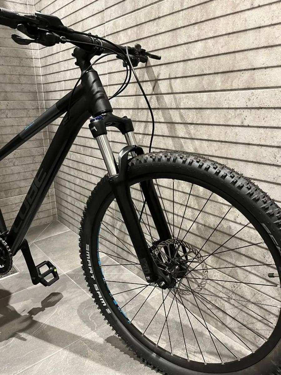 Cube Aim Race Bike Unused Gift - Image 2
