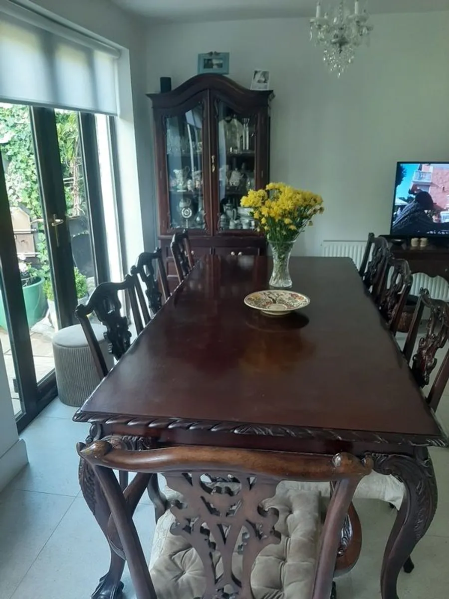 Dining table - Image 2
