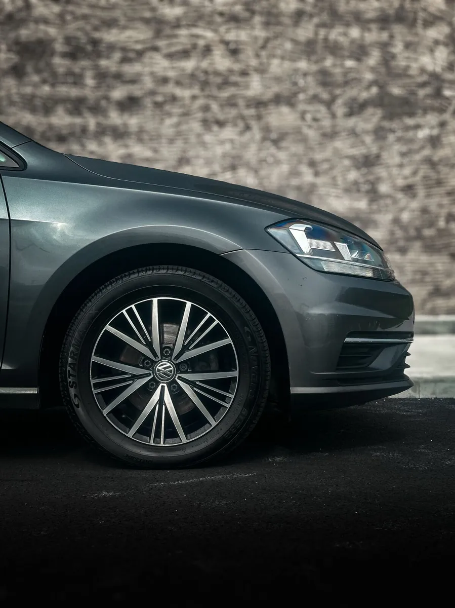 Volkswagen Golf 2018 - Image 2