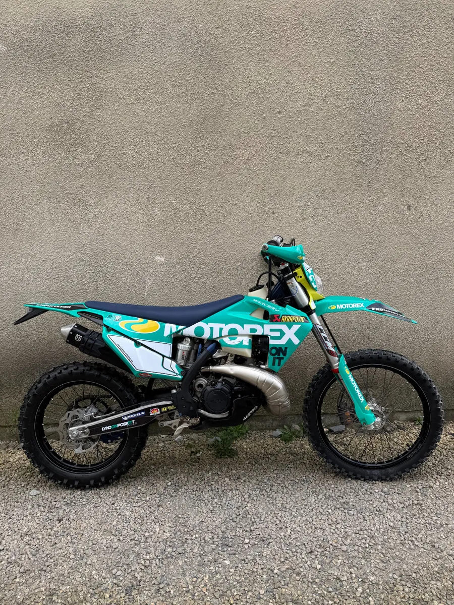 2023 Husqvarna TE 300i - Road Registered - Image 1