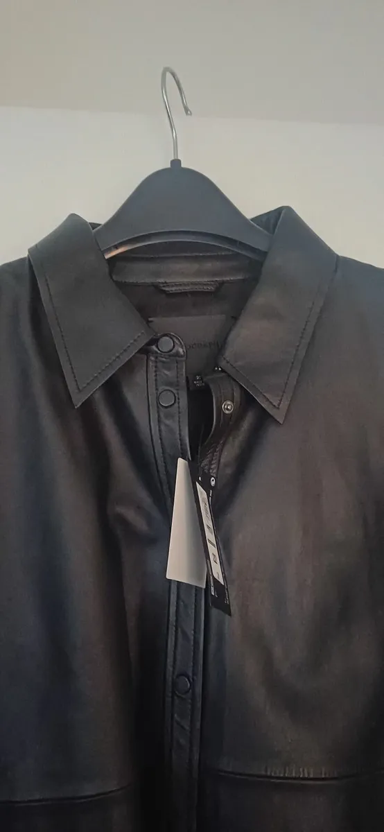 Marks and Spencer Women's Leather Shirt Size 22 - Image 3
