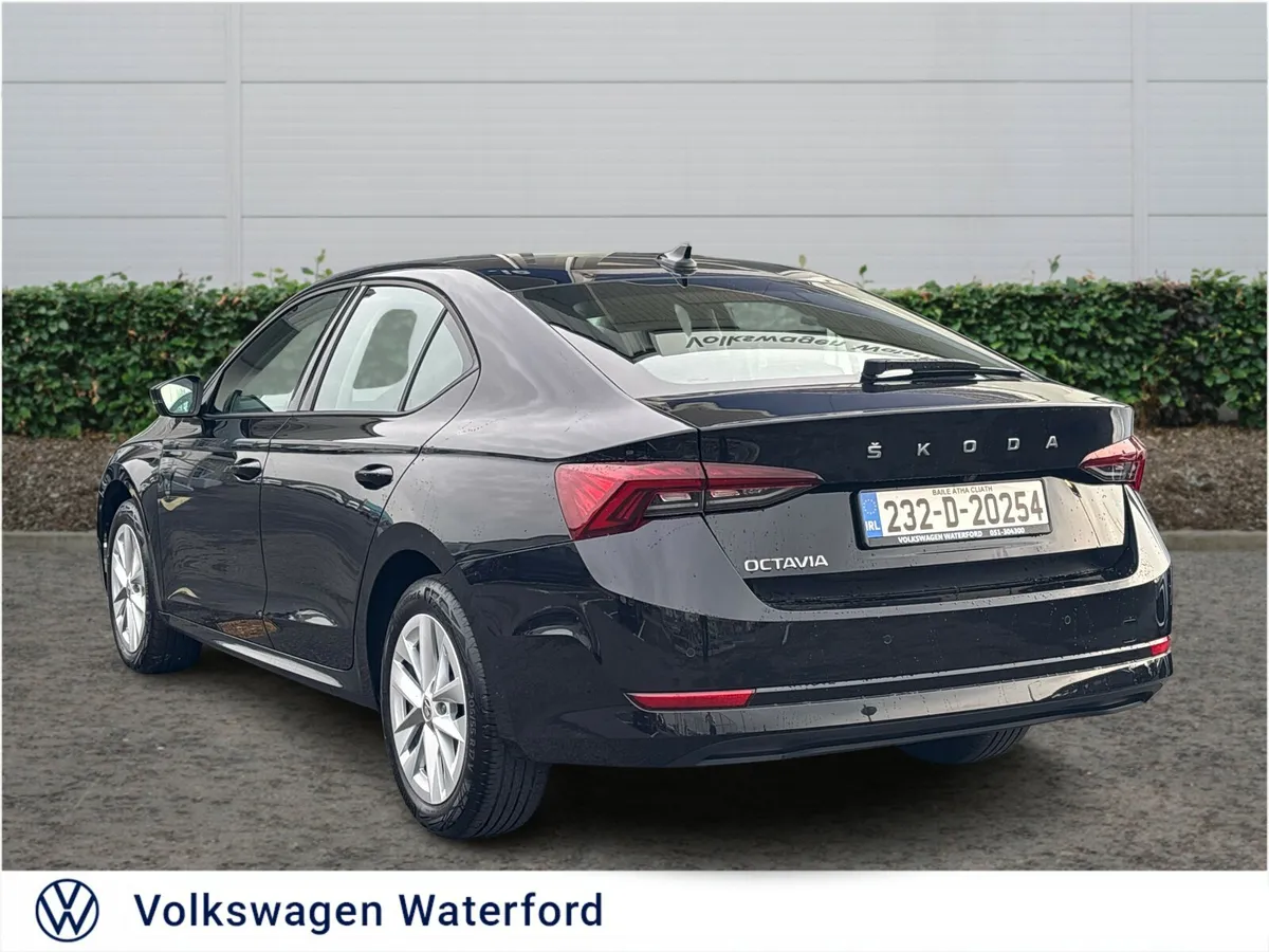 Skoda Octavia 2.0TDI 115HP DSG - Image 4