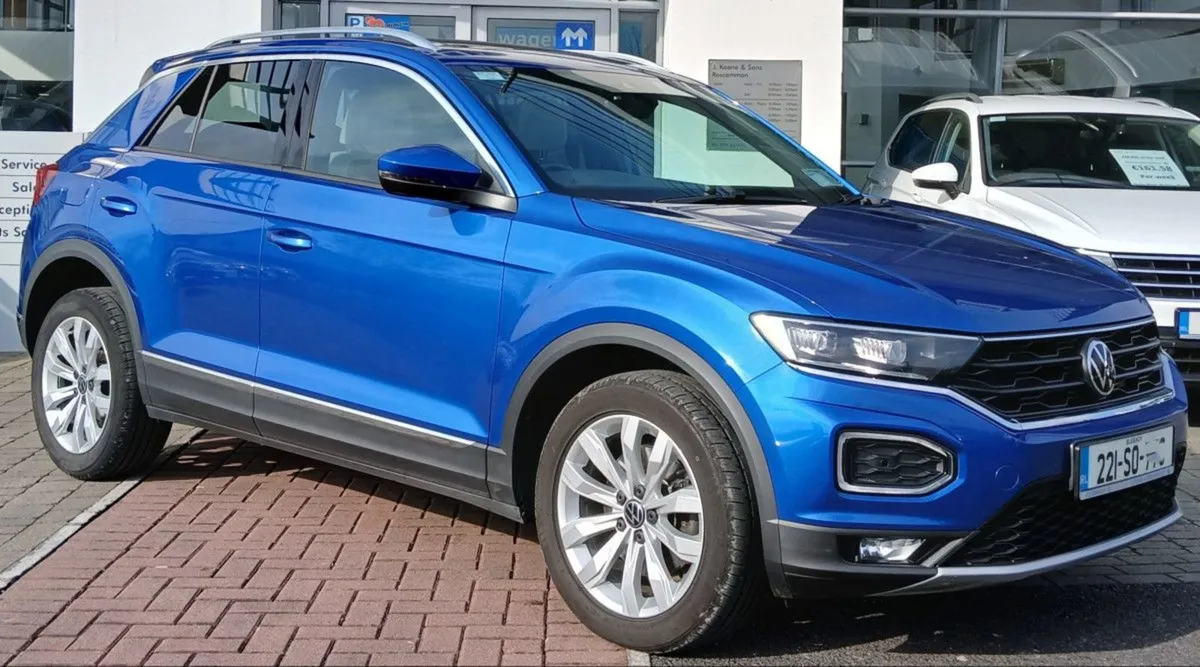 Volkswagen T-Roc Sport 2.0 TDI 150 BHP  rear View - Image 1