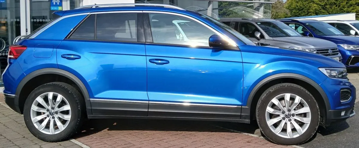 Volkswagen T-Roc Sport 2.0 TDI 150 BHP  rear View - Image 2