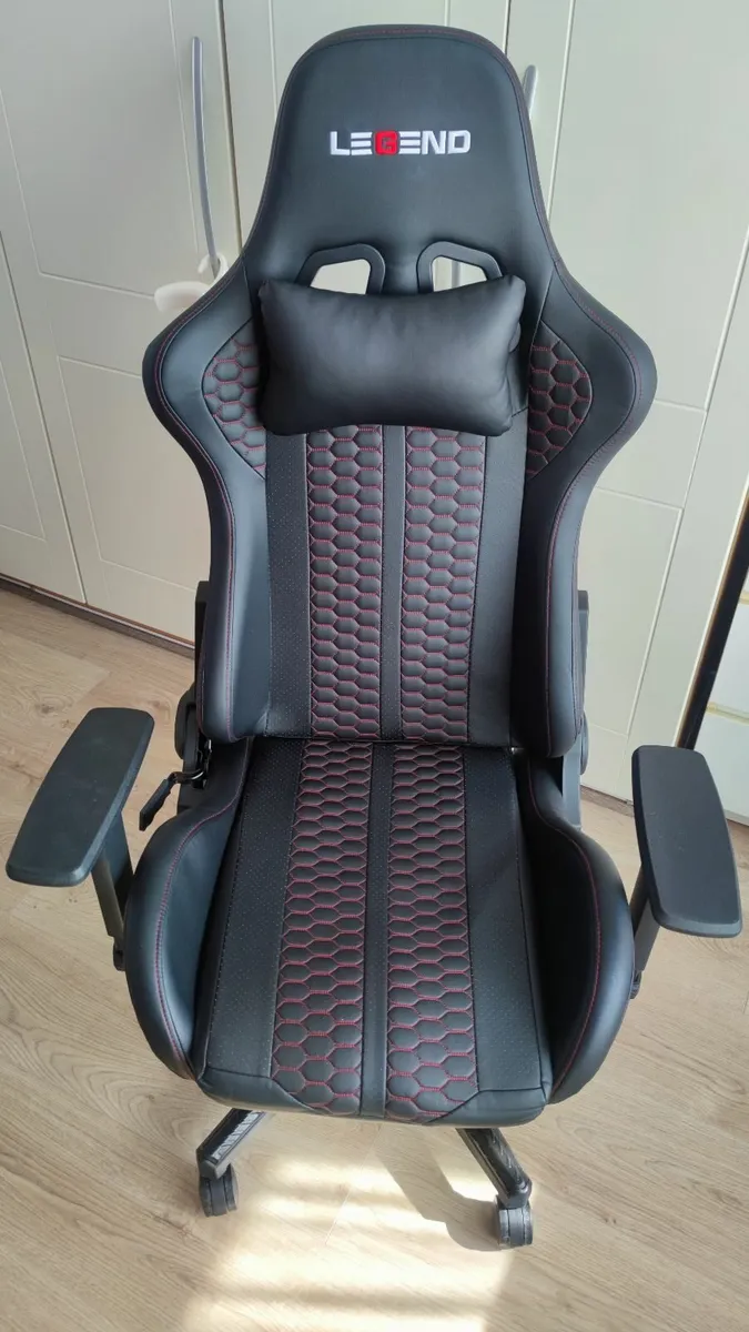 Legend gaming chair - Image 2