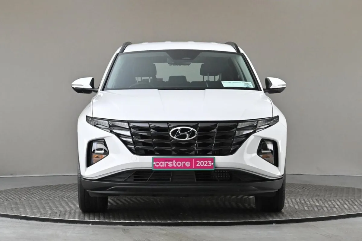 Hyundai Tucson 1.6 Executive Diesel 6spd  full Le - Image 2