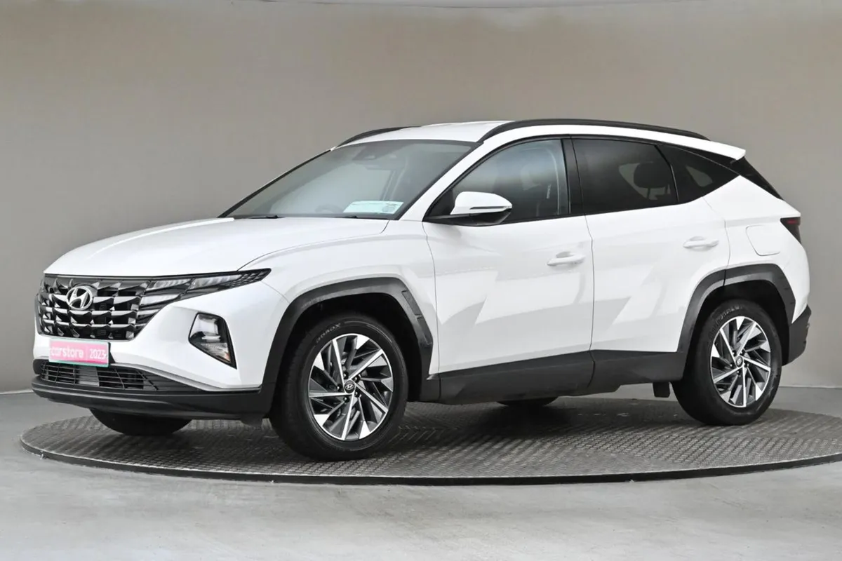 Hyundai Tucson 1.6 Executive Diesel 6spd  full Le - Image 4