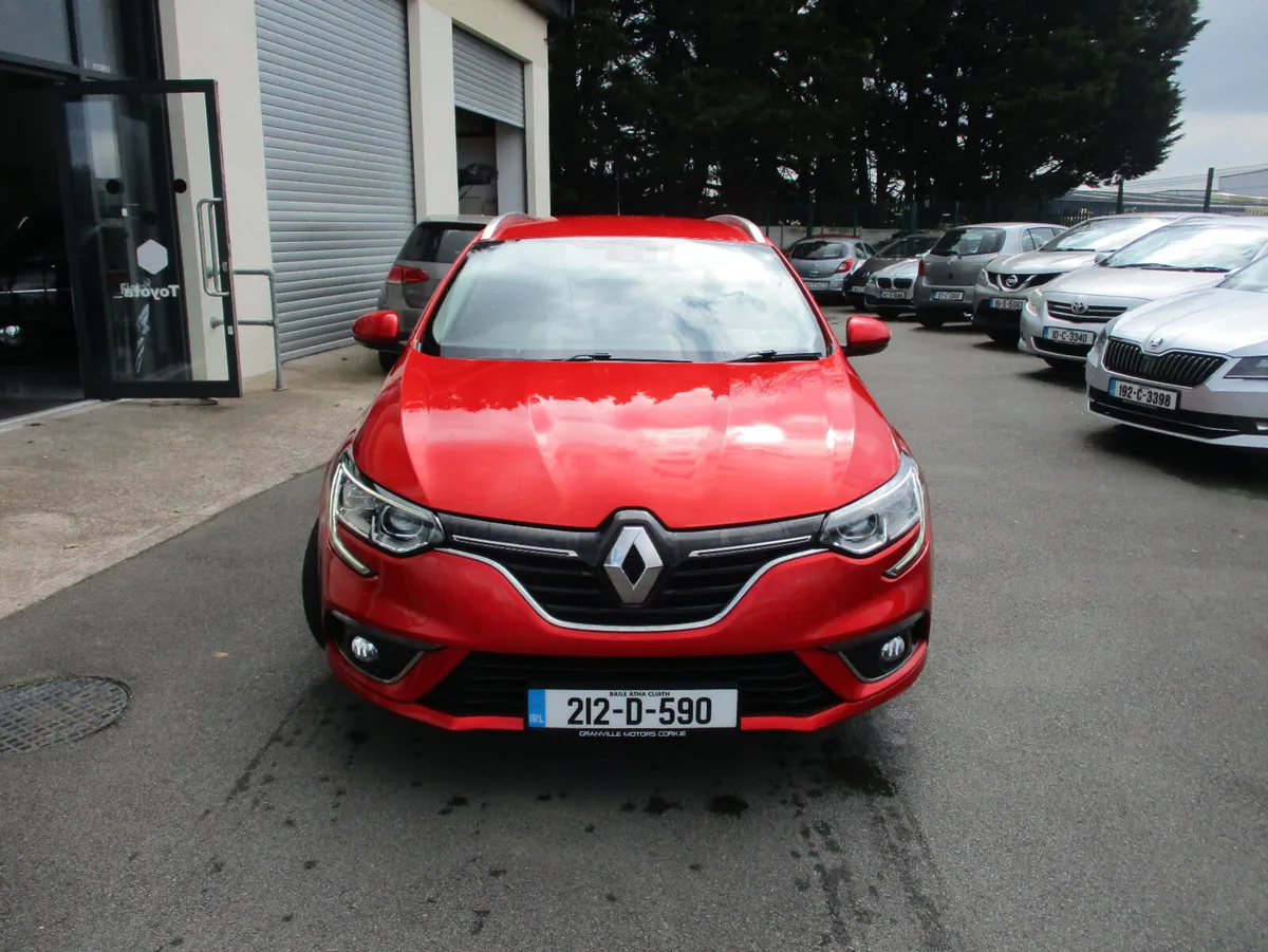 Renault Megane 1.5DCI PLAY ESTATE 2021 - Image 2