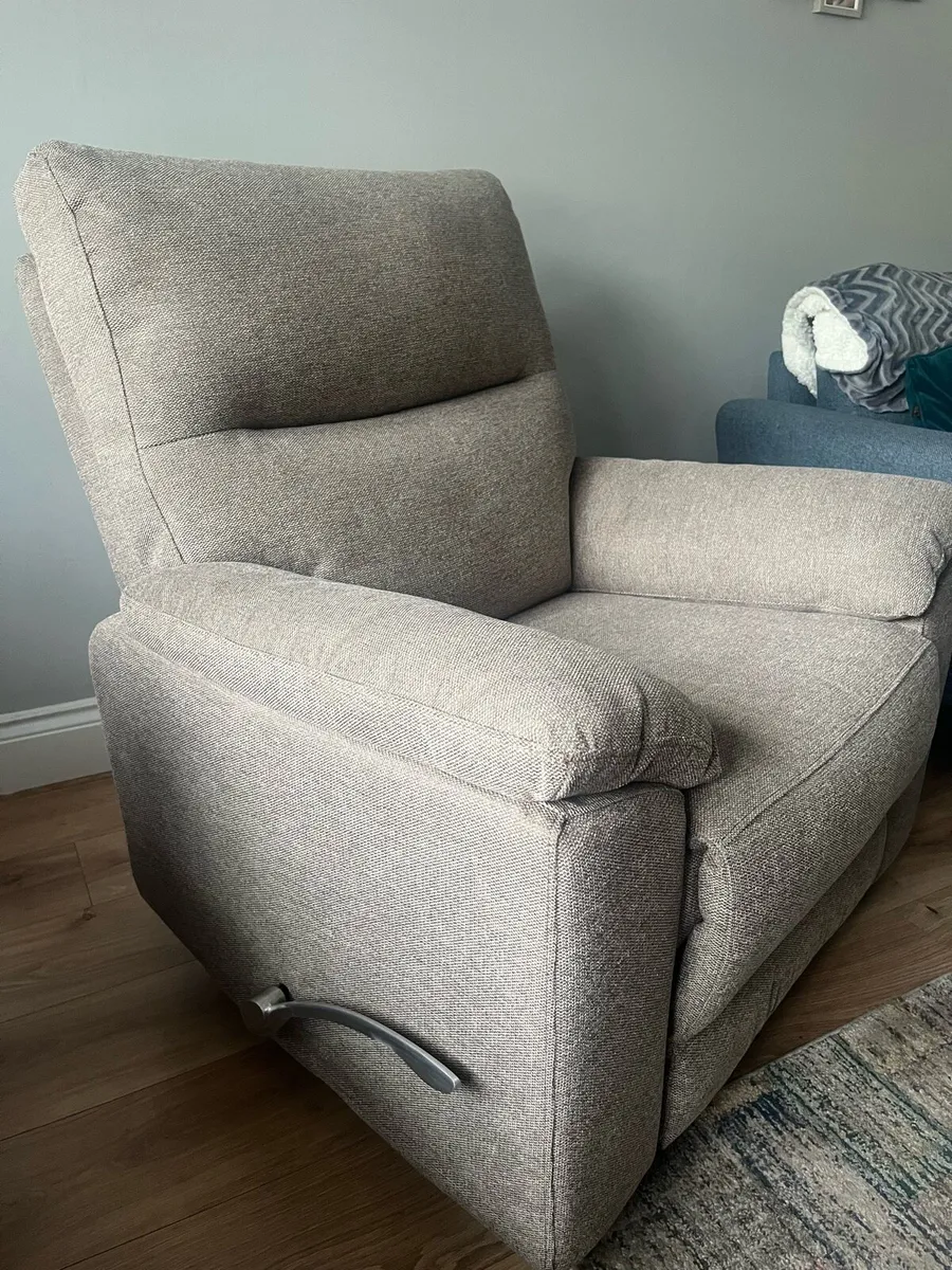 Annalee Swivel Recliner Armchair - Image 2