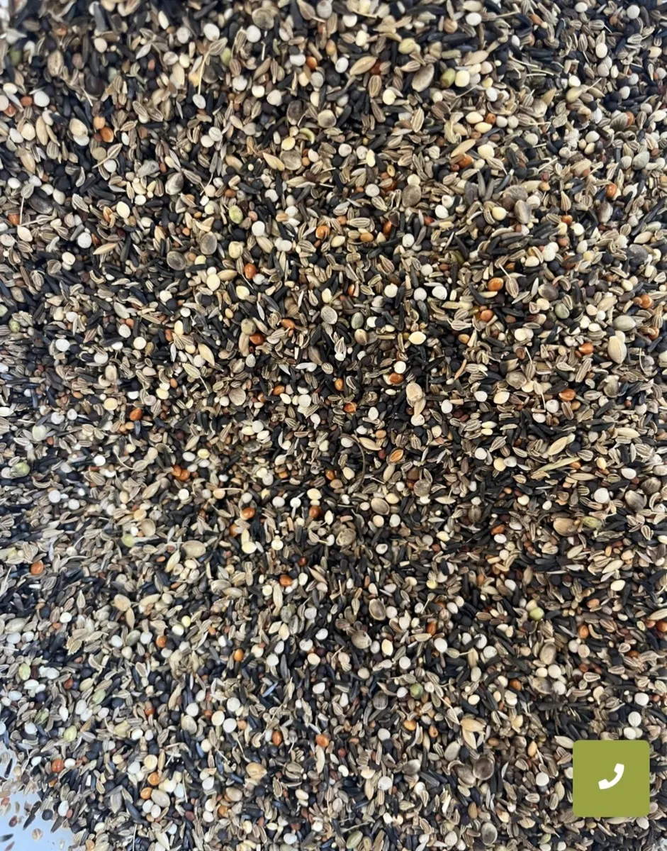 Bird seed and accessories - Image 4