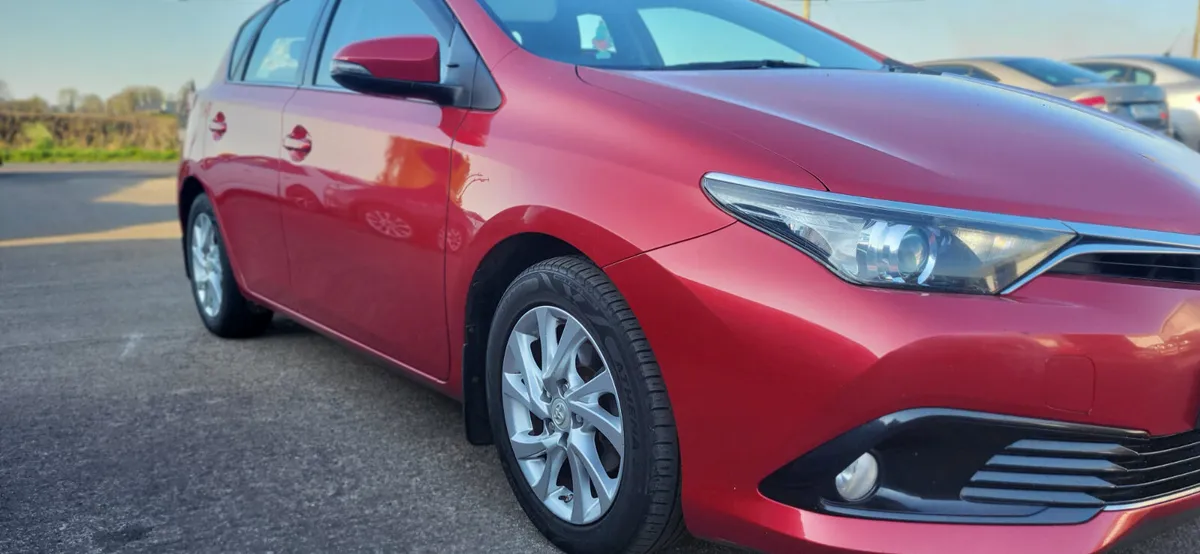 Toyota Auris 1.4  D4D Luna  2016 - Image 1