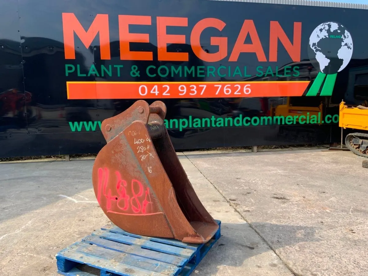 16" DIGGING BUCKET........70mm PINS.........1488a - Image 1